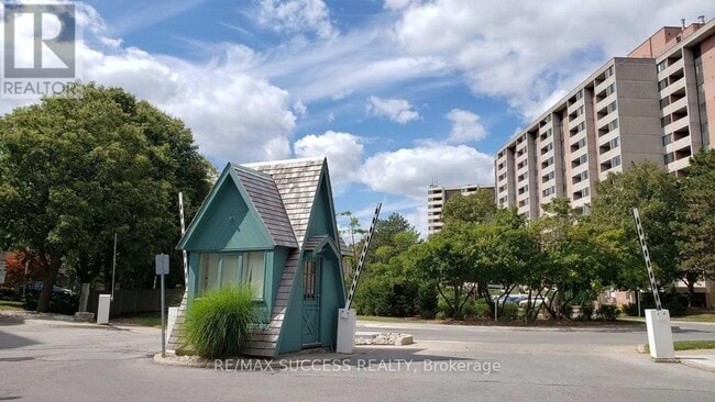 Building Photo - 1230 Marlborough Ct