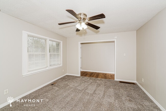 Building Photo - 908 Kathryne Cir