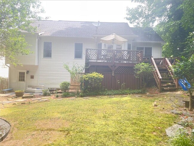Building Photo - 617 Overhill Dr
