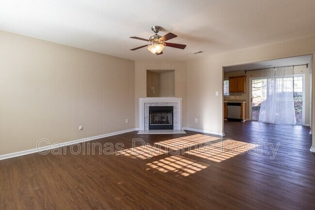 Building Photo - 5224 Silabert Ave