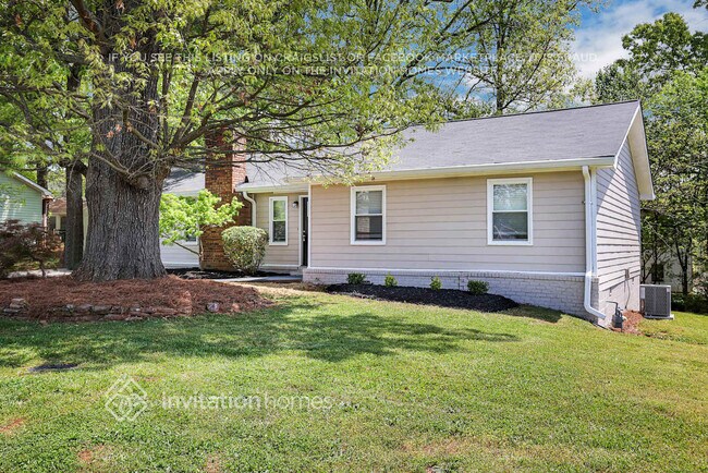 Building Photo - 2052 Marbut Ln