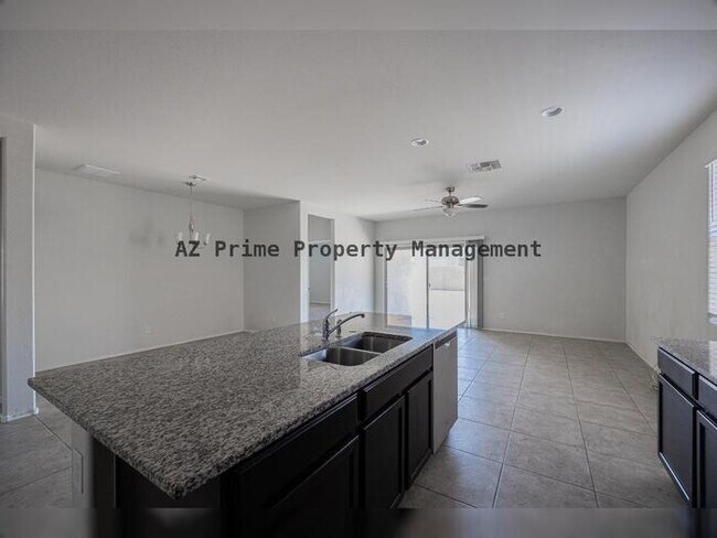 Building Photo - 2451 E Alida Trail