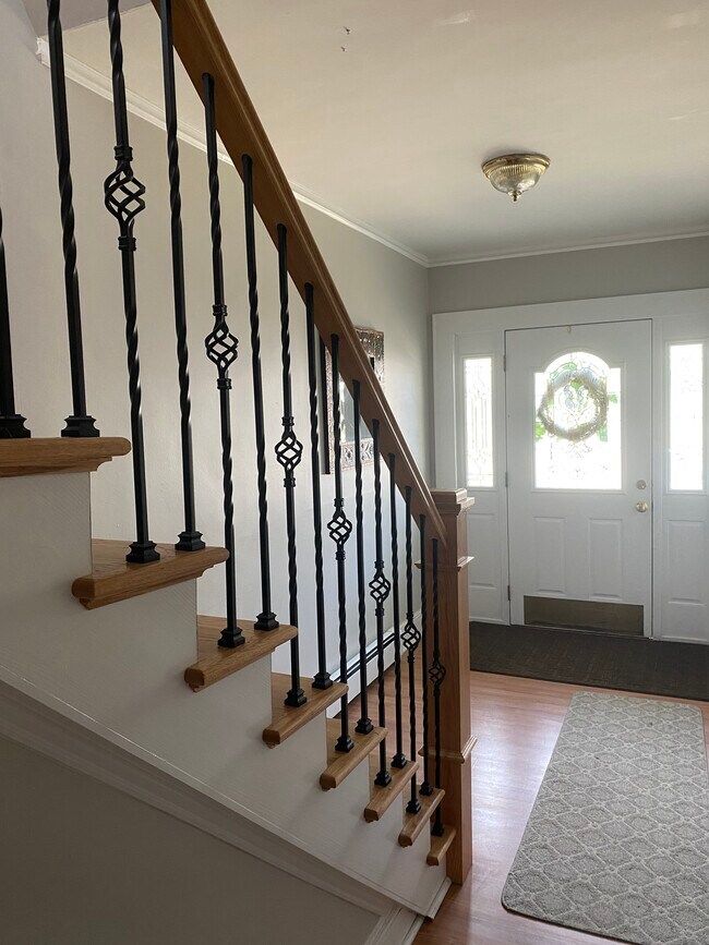 pasillo - 572-2 New Jersey Ave