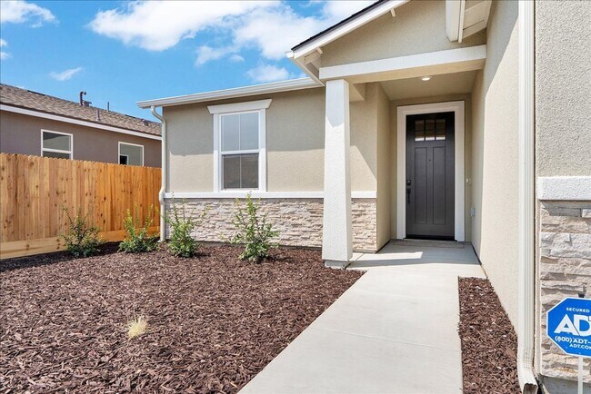 Building Photo - New Construction!