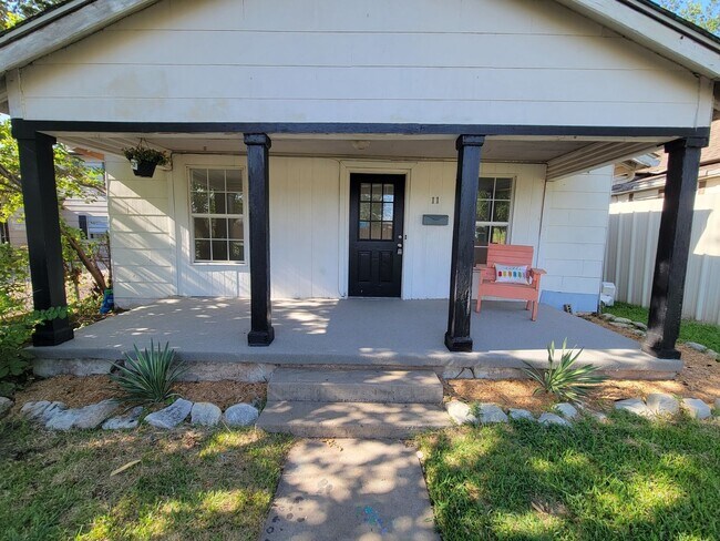 Foto del edificio - 2 bed near UCO!