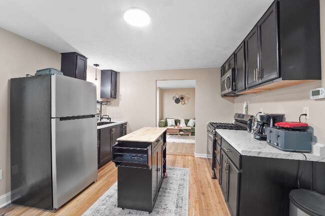 Foto del edificio - 108 Robble Ave