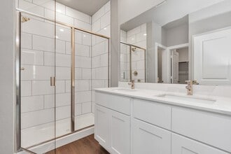 Building Photo - 10523 Moon Vly Ln