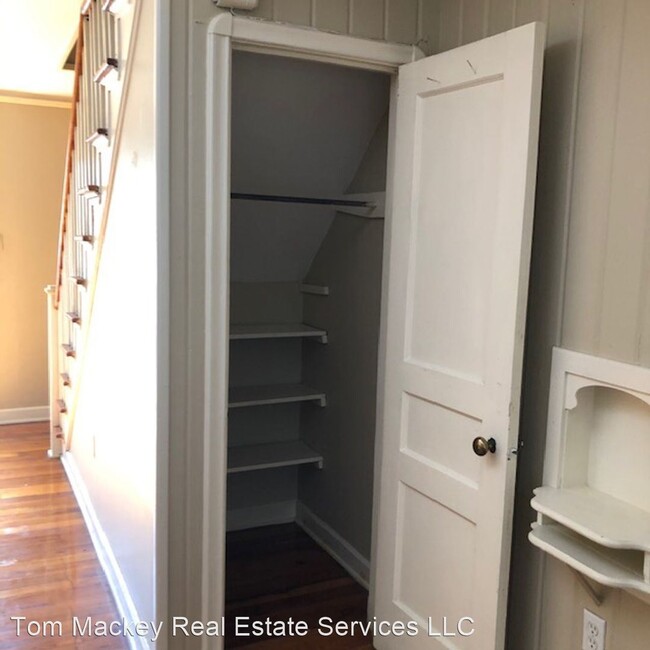 Building Photo - 2 br, 1 bath House - 2525 Olive St