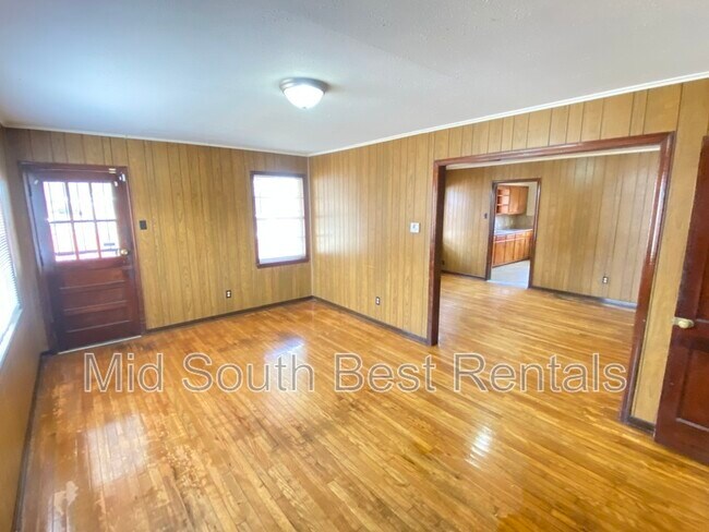 Building Photo - 1086 Goodman St