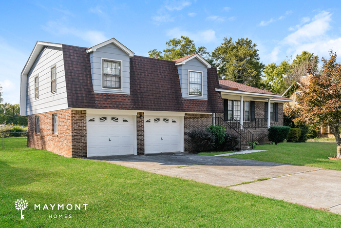 Building Photo - Stunning Home in Huntsville