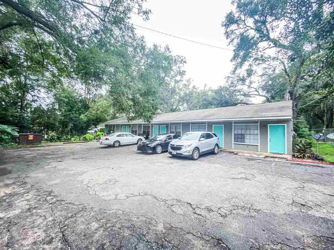 Primary Photo - 601 W 6th Ave