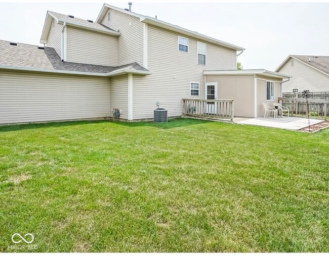 Building Photo - 11052 Oakspring Dr