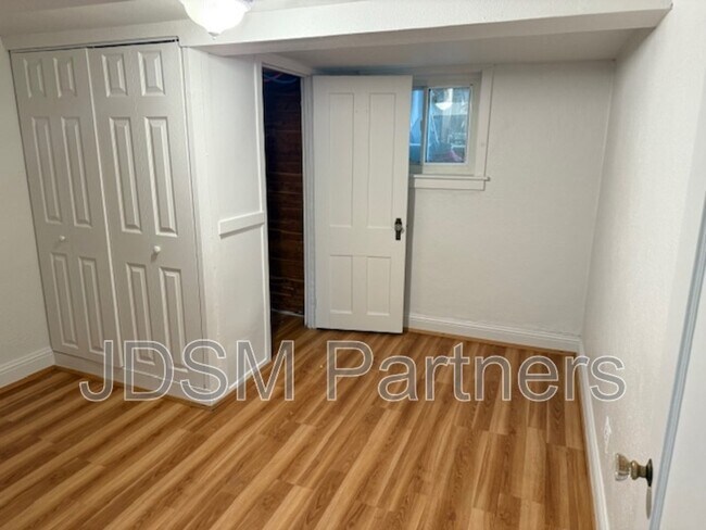 Foto del edificio - 3319 Lowell Blvd