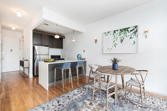 Foto del edificio - 1378 Bedford Ave