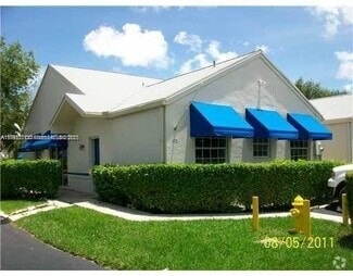 Building Photo - 5201 SW 31st Ave
