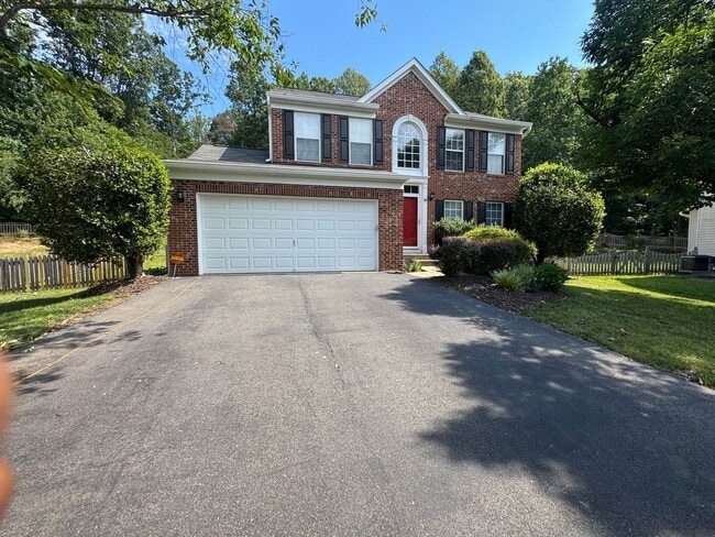 Building Photo - SOUTH STAFFORD ** HARTWOOD HIGH SCHOOL ZONE** -