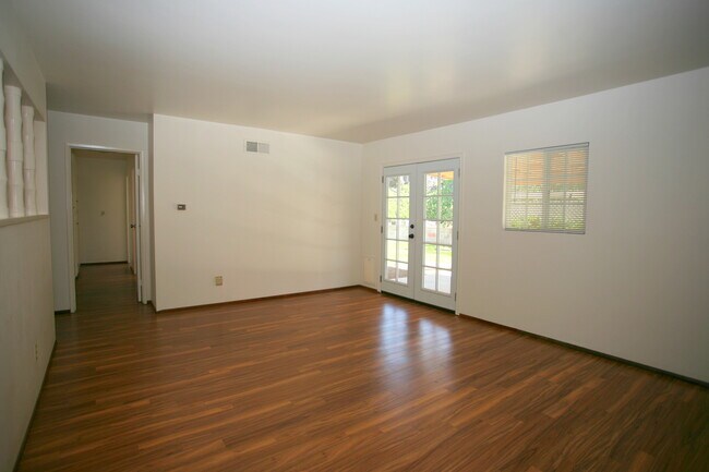 Foto del edificio - 3Br 2Ba Single level Home