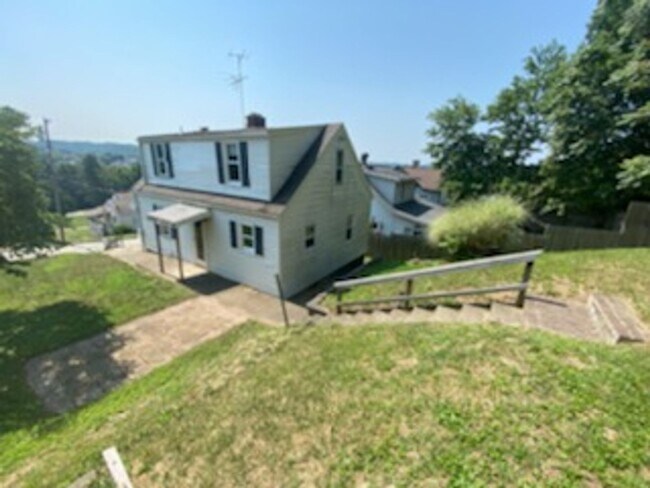 Foto del edificio - 2 Bed / 1 Bath Single Family Home for Rent...