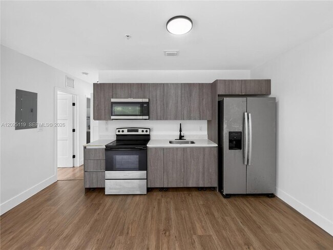 Foto del edificio - 1021 NW 1st St
