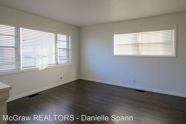 Building Photo - 3 br, 2 bath House - 1738 S. 74th E. Ave.