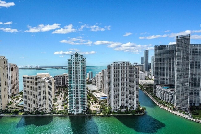 Building Photo - 325 S Biscayne Blvd