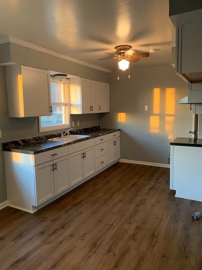 Building Photo - Coming soon-Shelby Schools, country ranch with garage