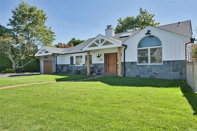 Building Photo - 214 Waverly Ave