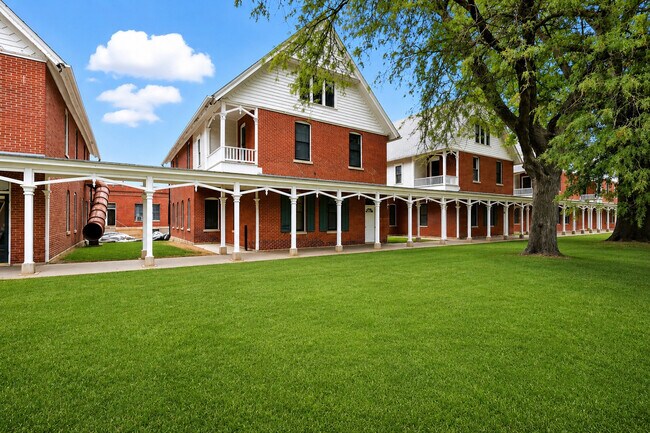 Foto del edificio - Annie Wittenmyer Apartments