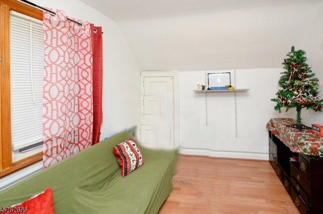 Building Photo - 179 Trimble Ave