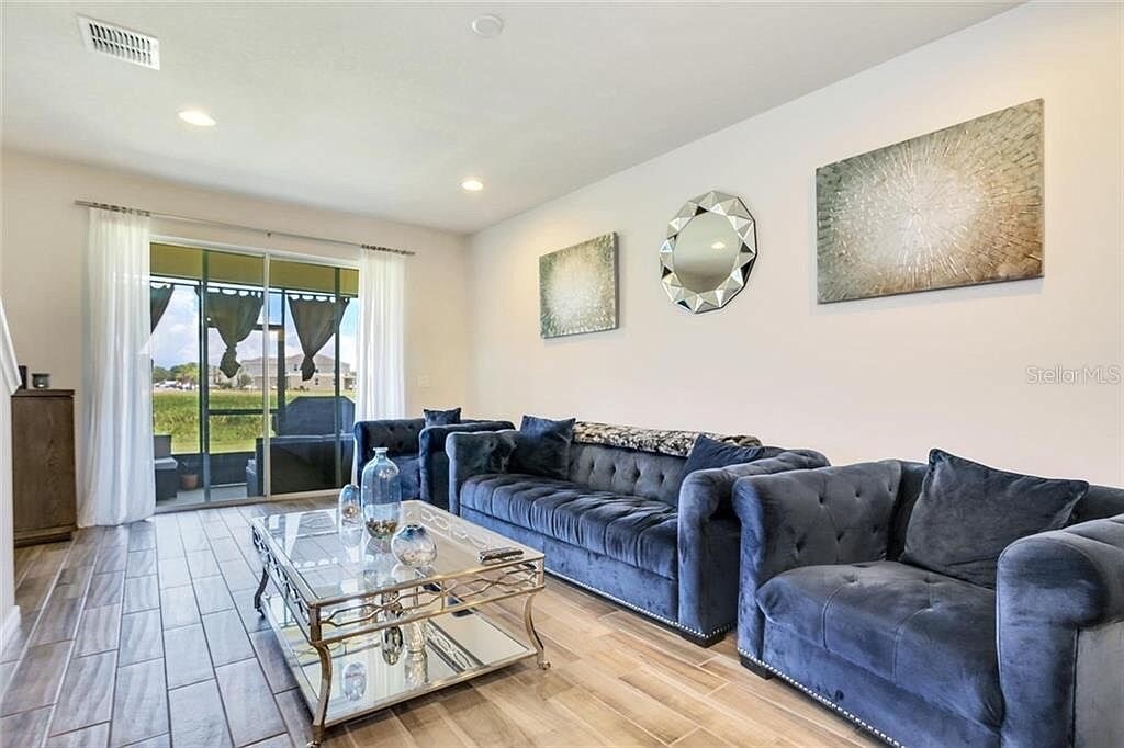 Área de estar - 10958 Verawood Dr