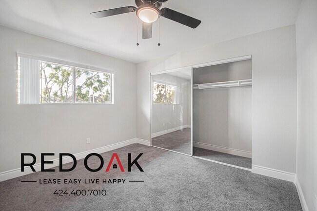 Foto del edificio - 821 N Wilcox Ave