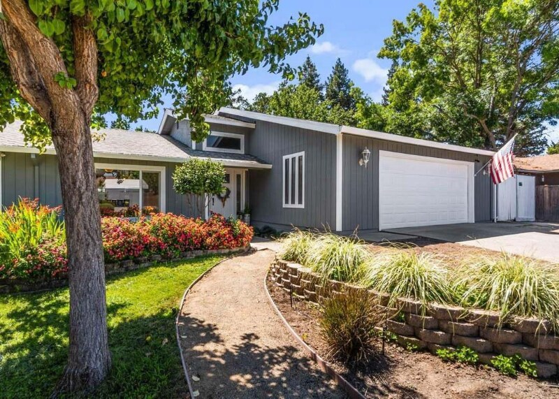 Foto principal - 8056 Hoopes Dr