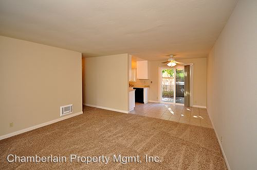 Building Photo - 253 Tamarack Ave