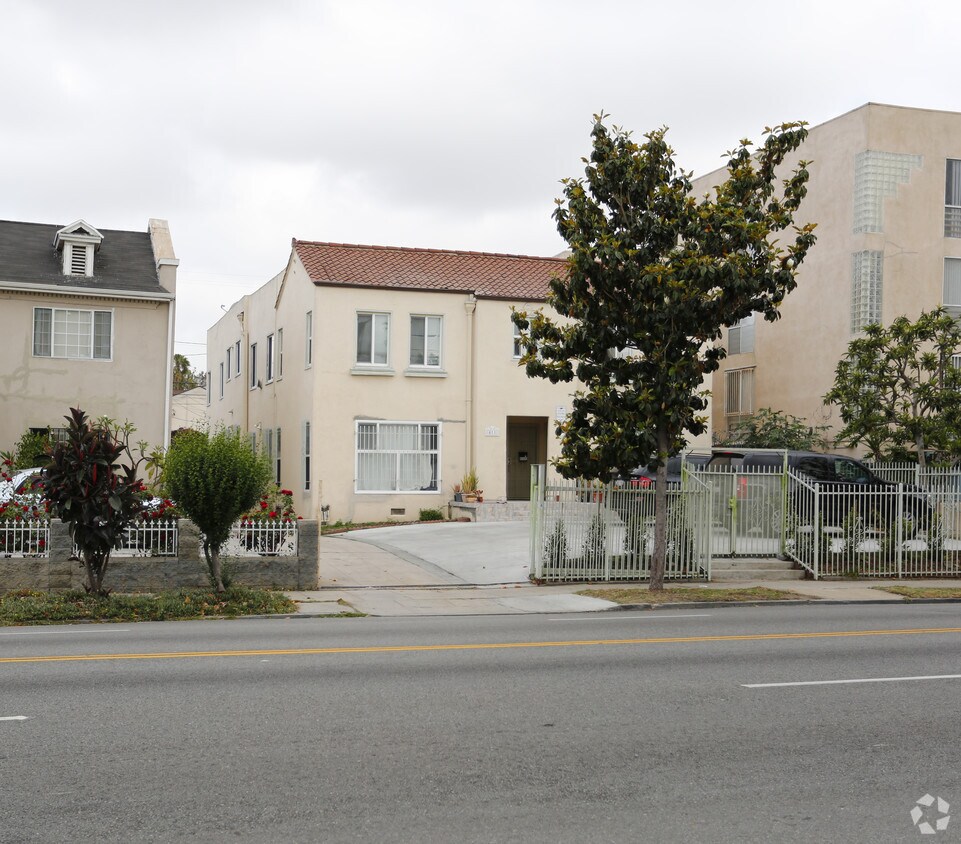 Primary Photo - 411 S Wilton Pl