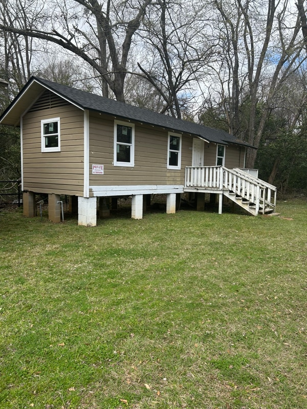 Building Photo - 326 W College St