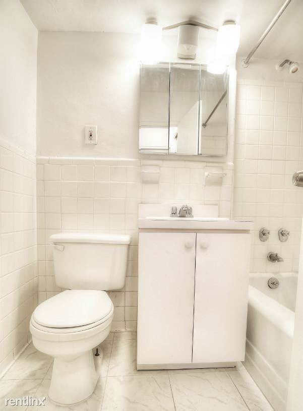 Foto del edificio - 435 W 57th St
