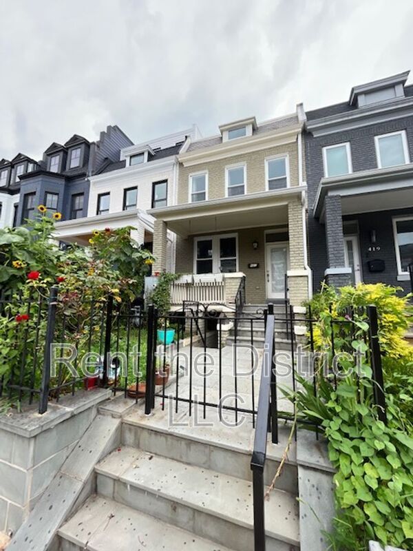 Foto principal - 421 Newton Pl NW