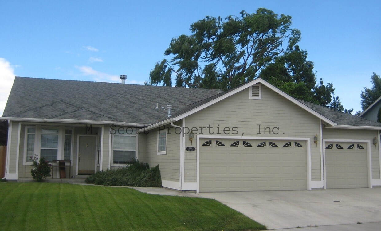 1310 Penn Ln, Gardnerville, NV 89410 House Rental in Gardnerville, NV