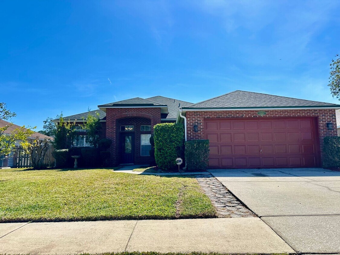 Spacious, 4 Bed / 2 Bath Chets Creek Home House Rental in Jacksonville, FL