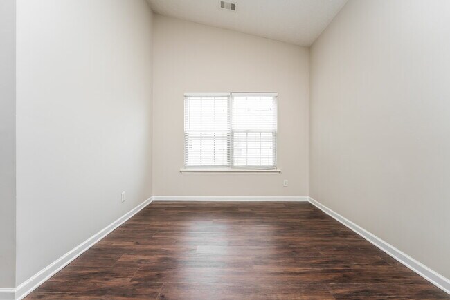 Foto del edificio - 1122 Alysum Ave SE