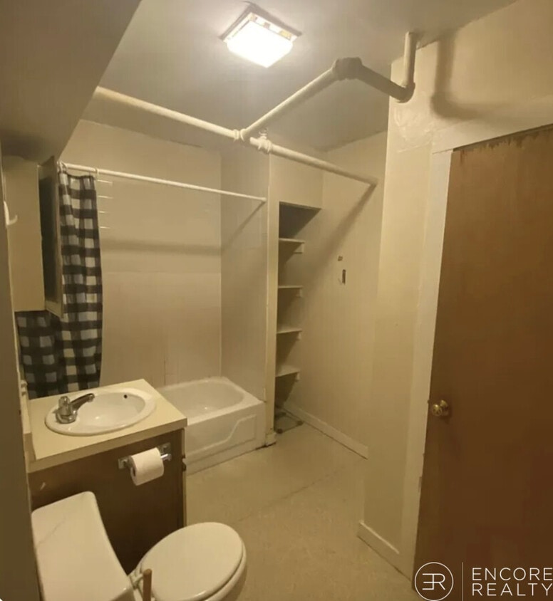 Building Photo - 19 Peterborough St