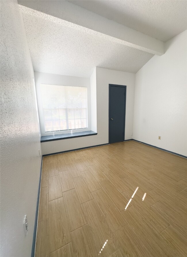 Building Photo - 11514 Teaside Dr