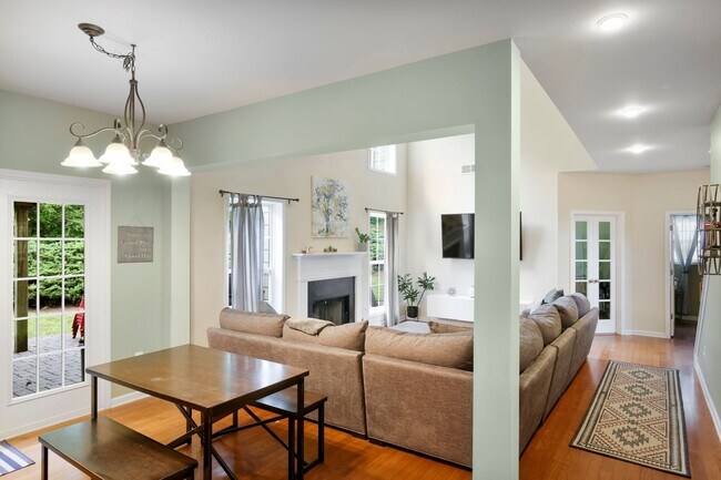 Foto del edificio - Rare Mableton Gem Near the Silver Comet Trail