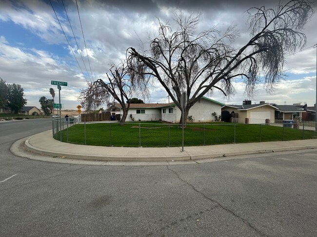 Building Photo - 7001 College Ave