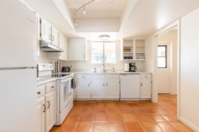 Foto del edificio - 3 br, 2 bath Duplex - 14263 North Fountain...