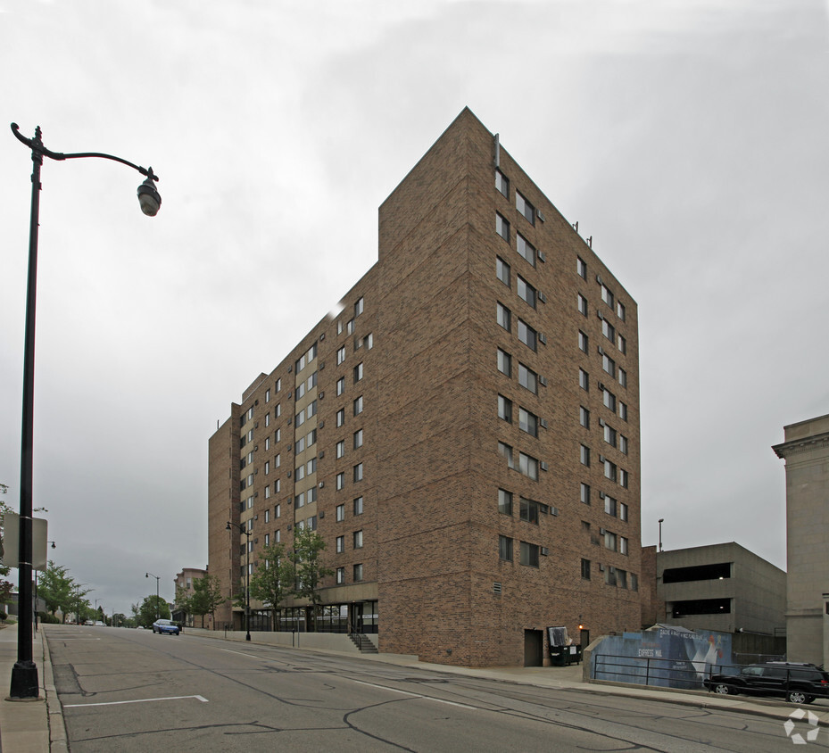 Building Photo - McMynn Tower Apartments