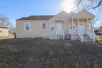 Building Photo - 1409 N Winston Ave