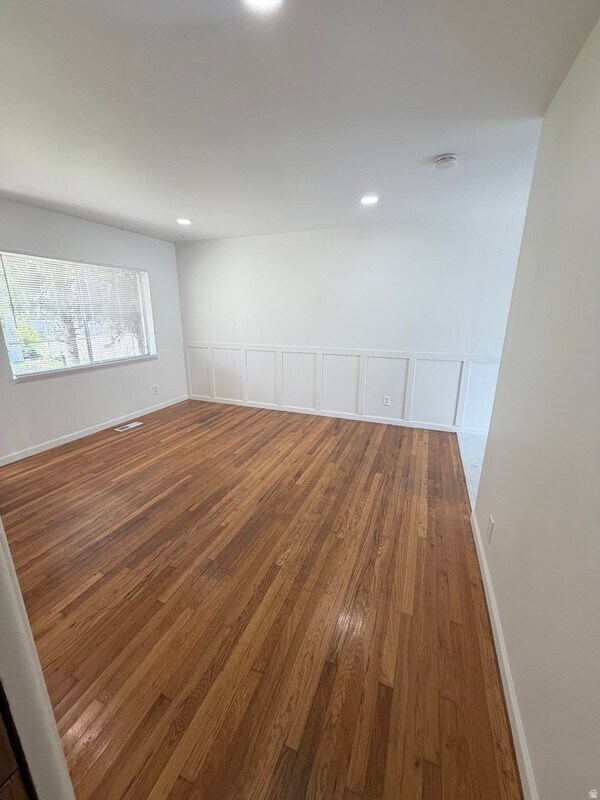 Foto del edificio - 2622 S Green St
