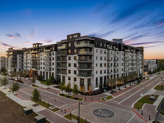 El CenterPointe - The CenterPointe