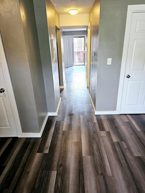 Foto del edificio - 647 Villa Rd